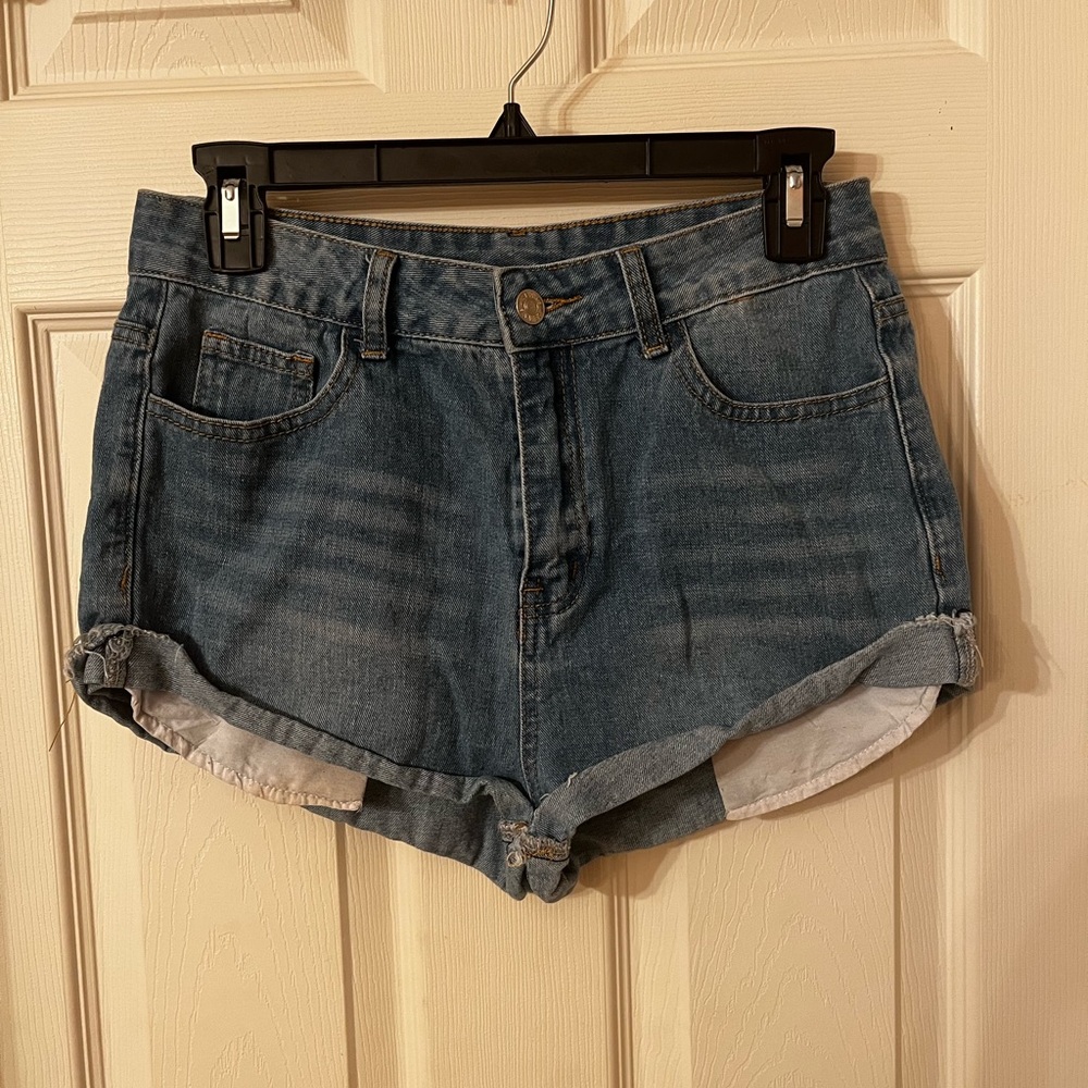 Women’s Forever 21 Light Denim Shorts